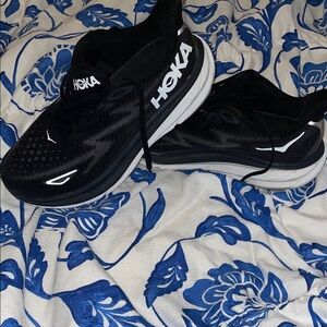 Hoka Clifton 9.5D Running Shoe